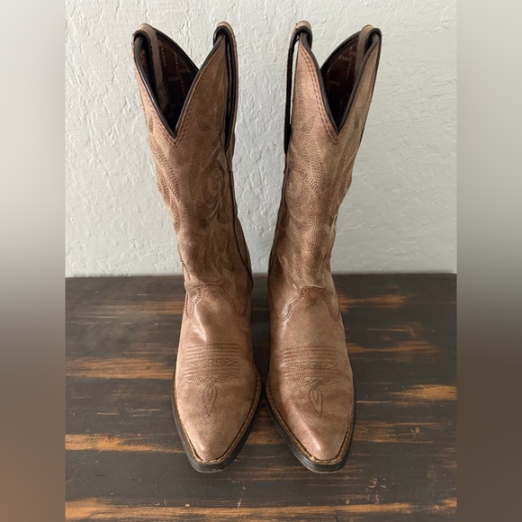 Durango Womes 12" Lifestyle Western Boots Size 8 🤎 - Picture 2 of 6